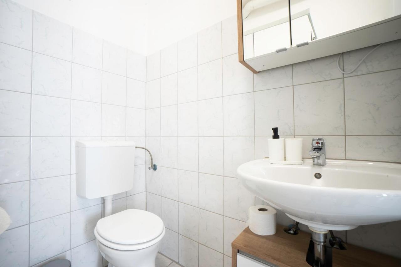 Modern 1-Bedroom Apartment Next To Praterstern ウィーン エクステリア 写真